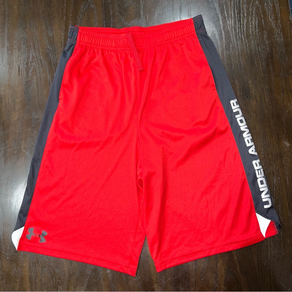 YXL UNDER ARMOUR red & black shorts